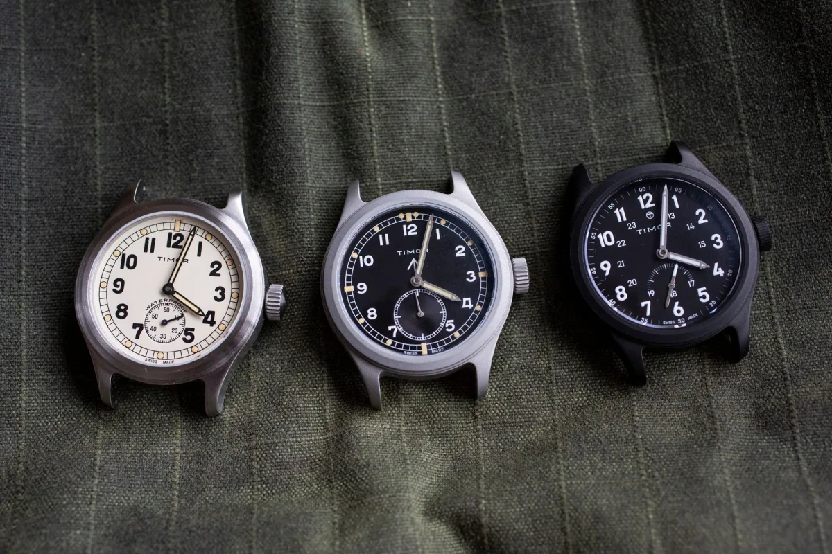 CWC G10 field watch with classic design