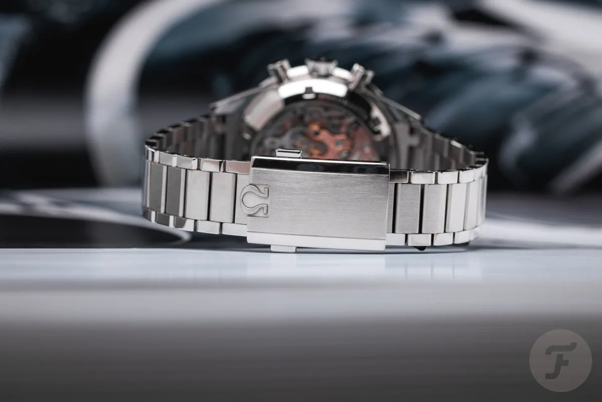 Omega Speedmaster Calibre 321 dial details