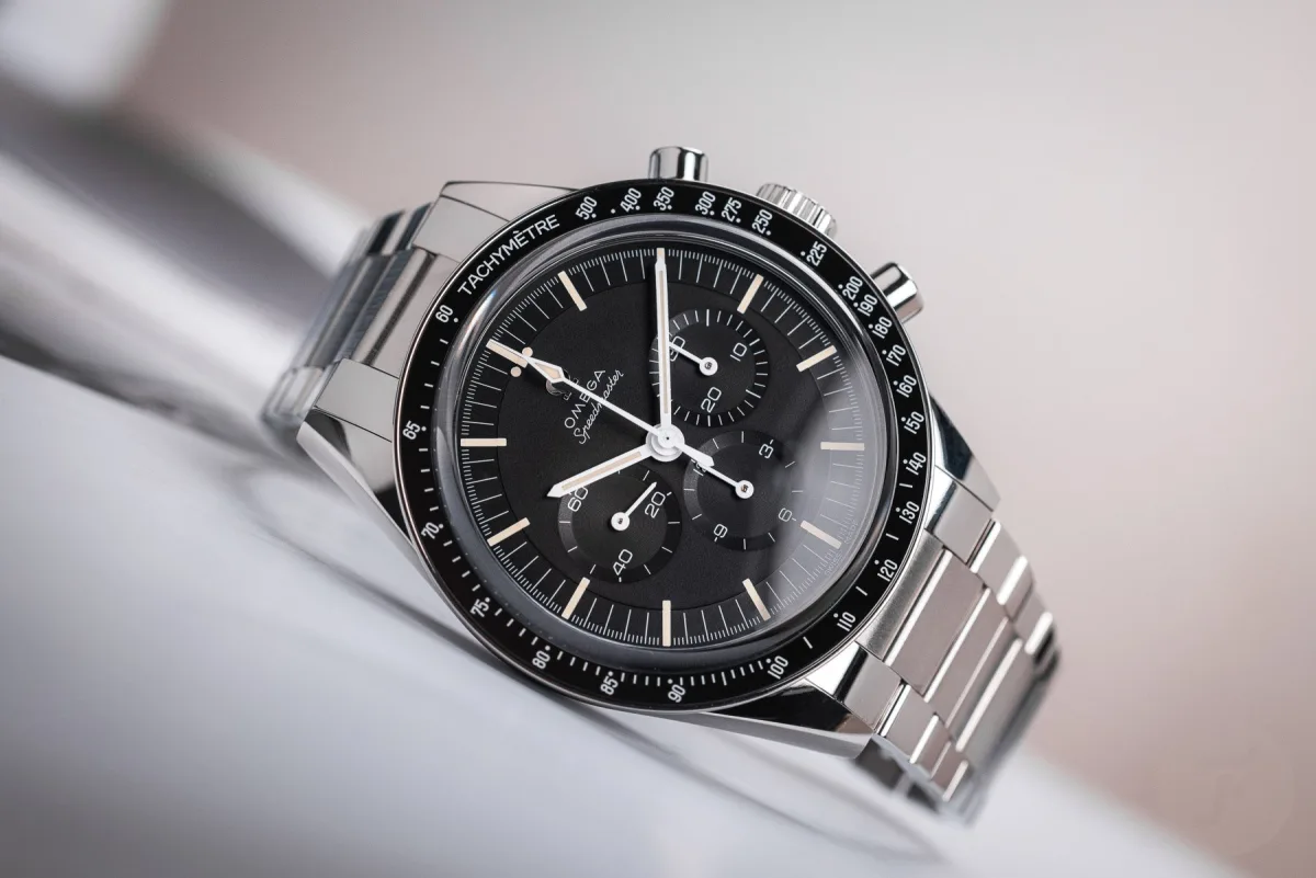 Omega Speedmaster Calibre 321 case and dial