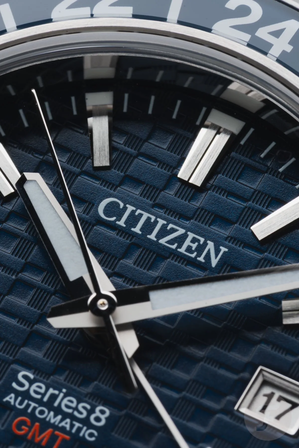 Date window of Citizen Series 8 880 GMT with contrasting date disc