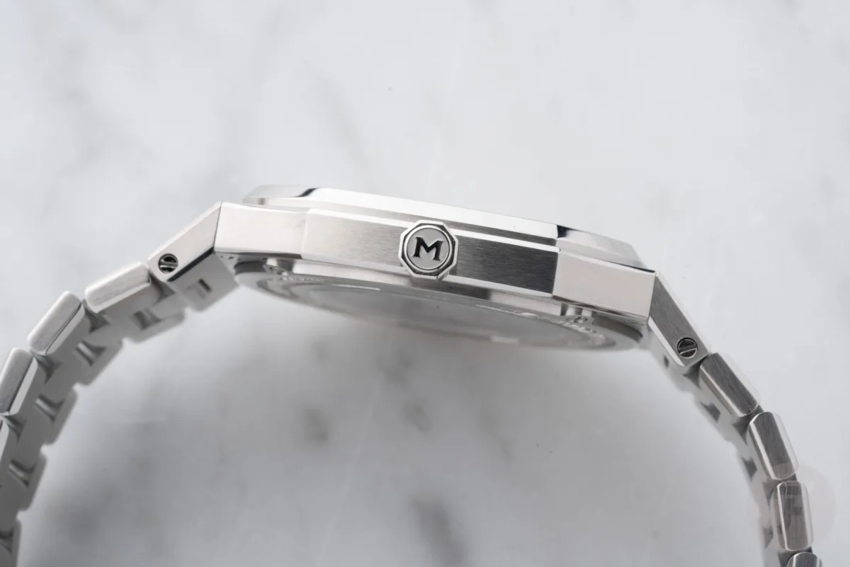 Maen Manhattan 37 Ultra-Thin with stone dials