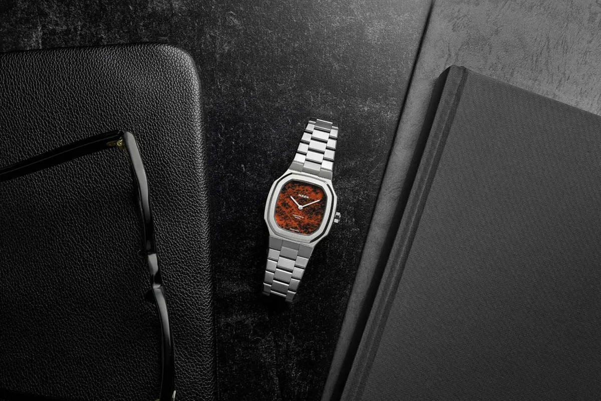 Black Onyx dial with brand logo