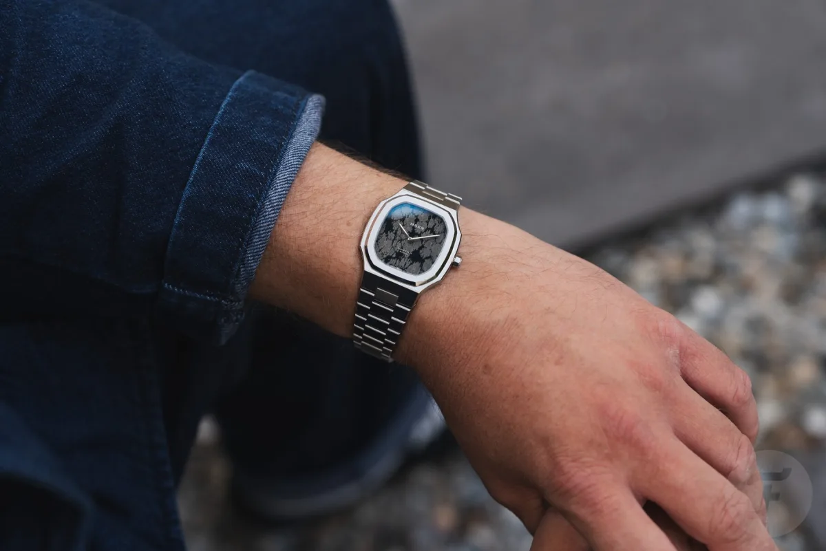 Maen Manhattan 37 Ultra-Slim on wrist