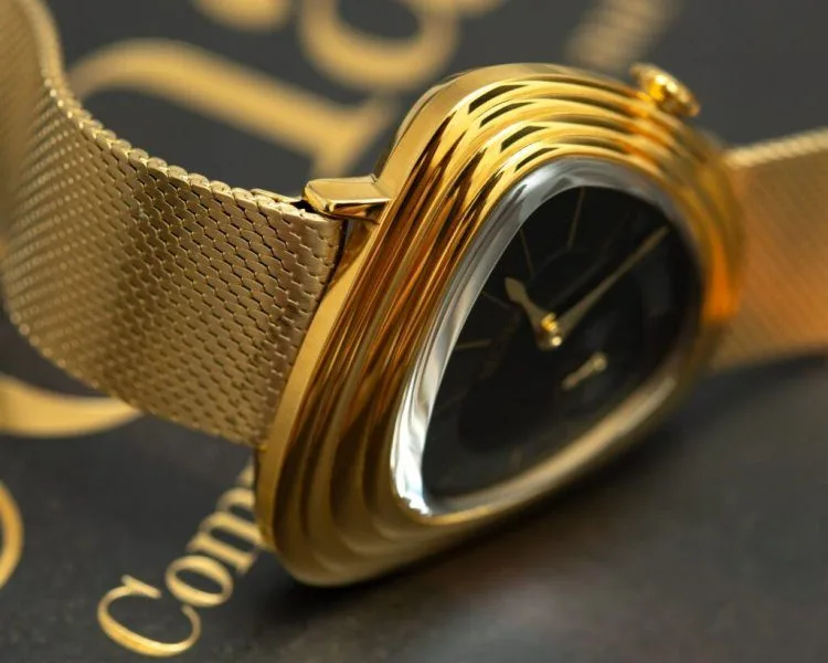 Nectere Eclipse watch on wrist