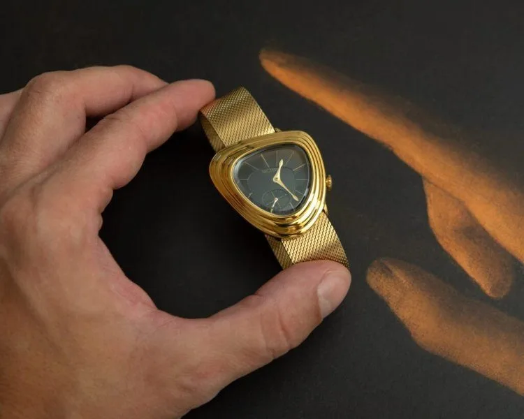 Nectere Eclipse watch wrist look