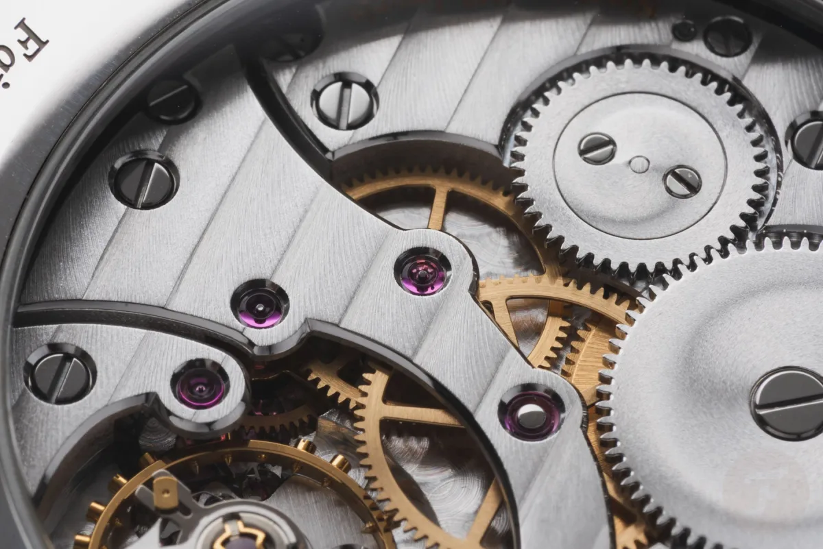 Minerva watch mechanism visible through case back