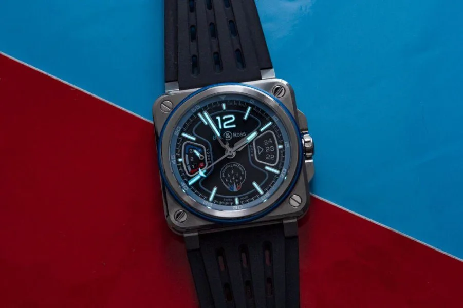Luminescent details of Bell & Ross BR-X3