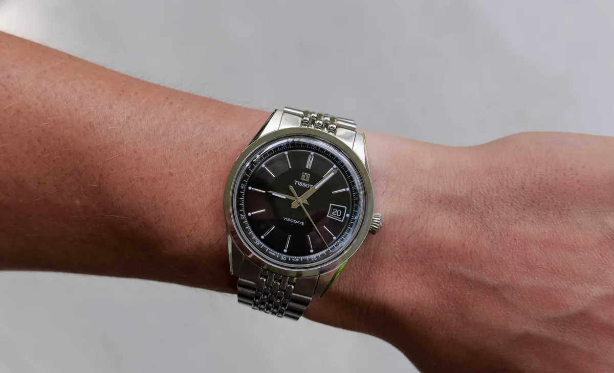 Tissot Visodate 39mm wrist presence and bracelet