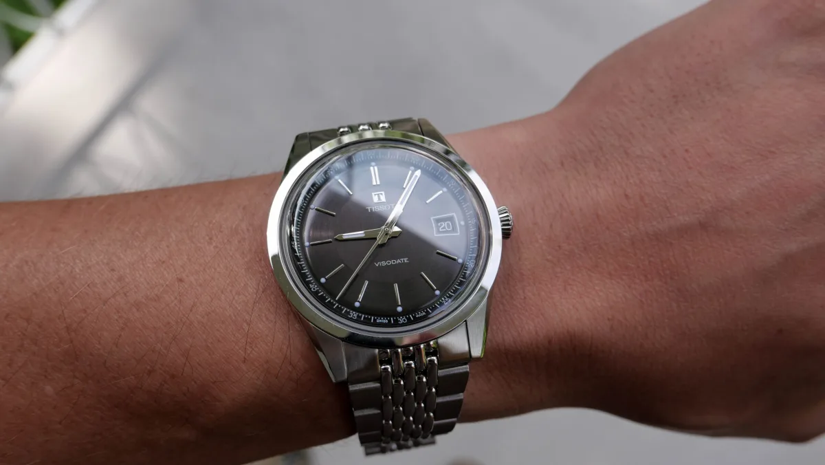 Tissot Visodate 39mm dial close-up