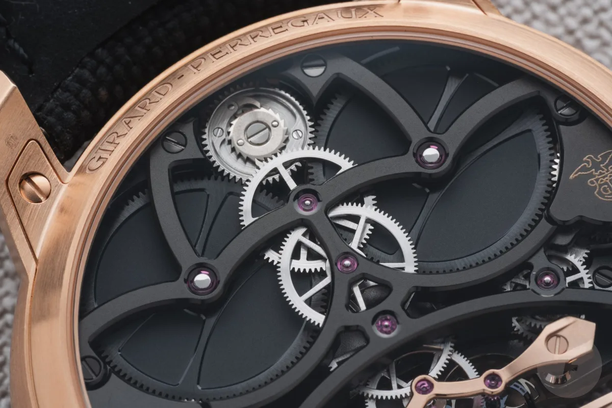 Dual mainspring barrels of the Neo Constant Escapement