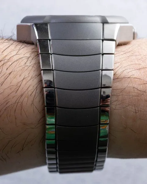 Moon phase indicator on the Masterlink Perpetual Calendar