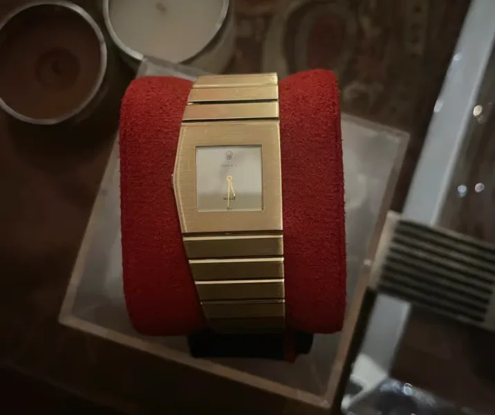 Hamilton Ventura classic model