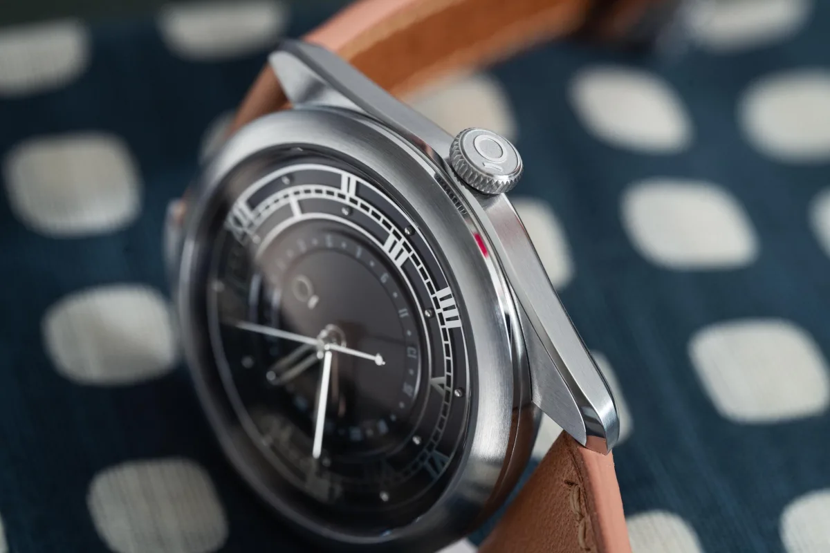 OraOrea watch case with curved lugs and polished finish