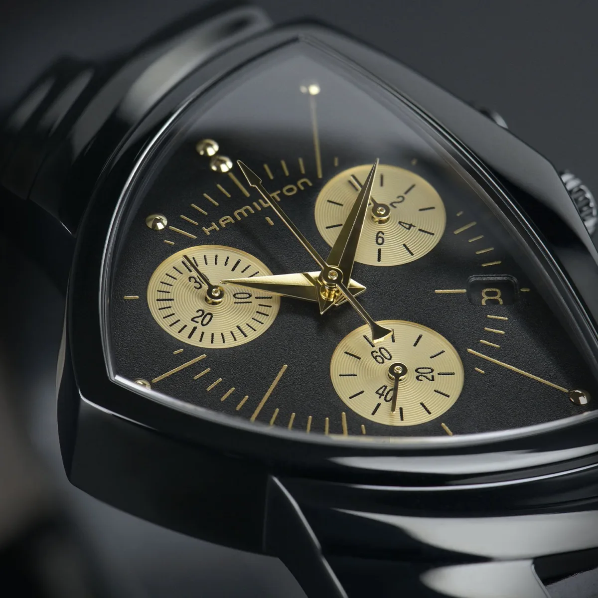 Hamilton Ventura Chrono quartz with black-gold case