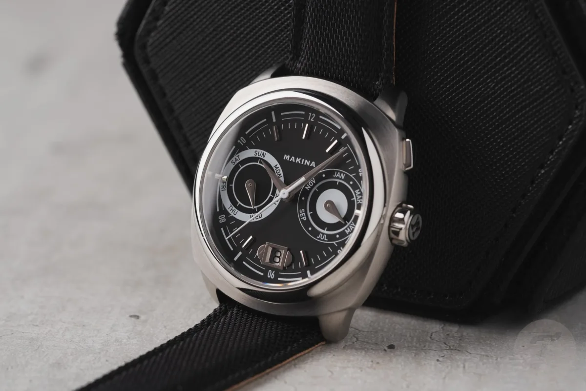 Makina Uriel_VII stainless steel case details